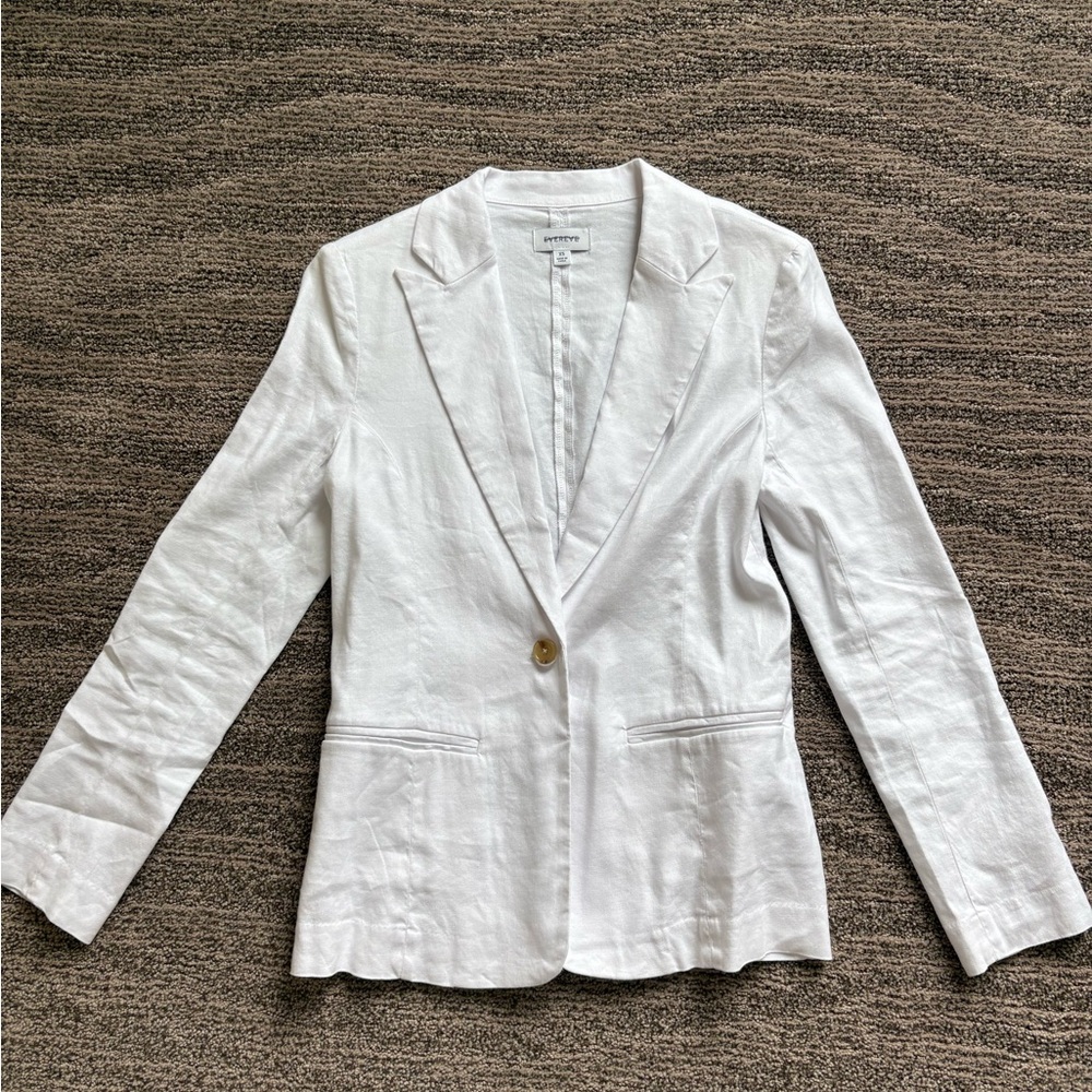 Evereve Classic White Blazer
